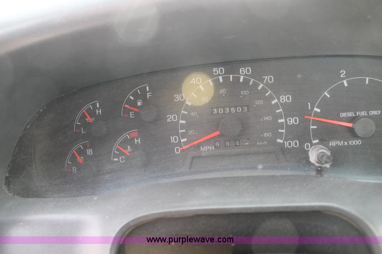 image for item C3642 2000 Ford F650 service truck