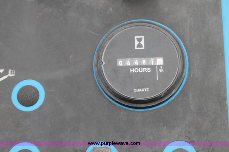 image for item C3643 2000 Genie S85 boom lift