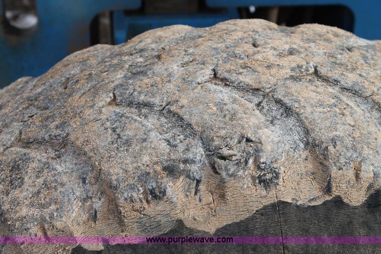 image for item C3643 2000 Genie S85 boom lift