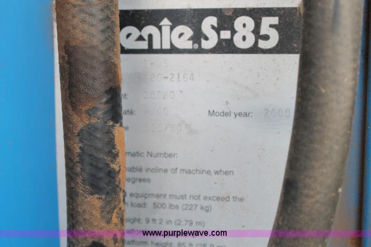 image for item C3643 2000 Genie S85 boom lift