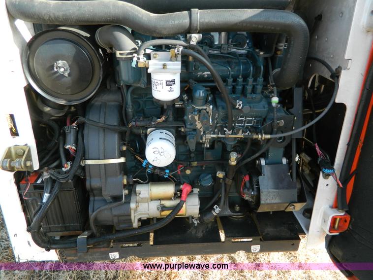 image for item D6081 2006 Bobcat S300 skid steer