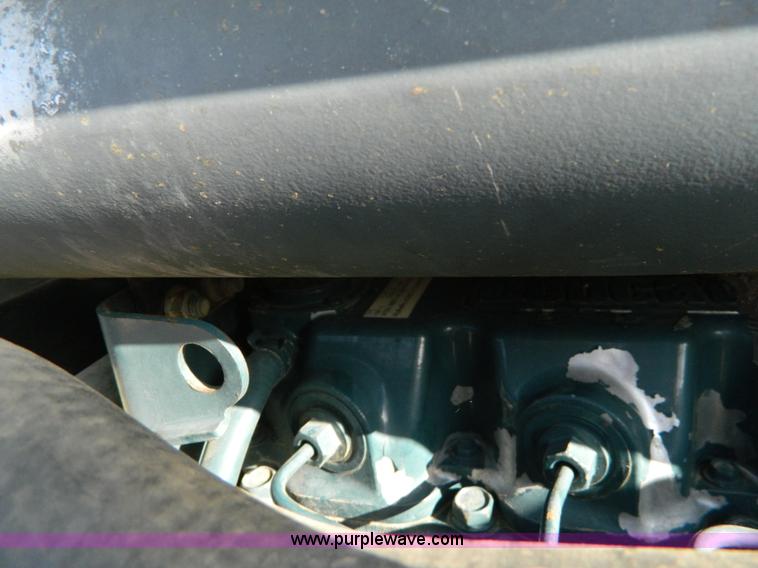 image for item D6081 2006 Bobcat S300 skid steer