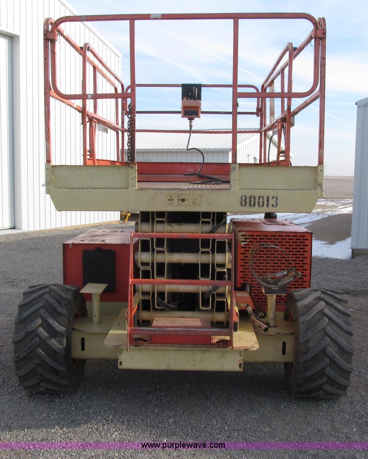 image for item E4639 2000 JLG 33RTS scissor lift