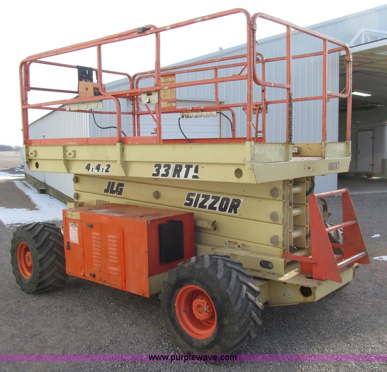 image for item E4639 2000 JLG 33RTS scissor lift