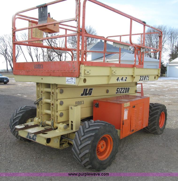image for item E4639 2000 JLG 33RTS scissor lift