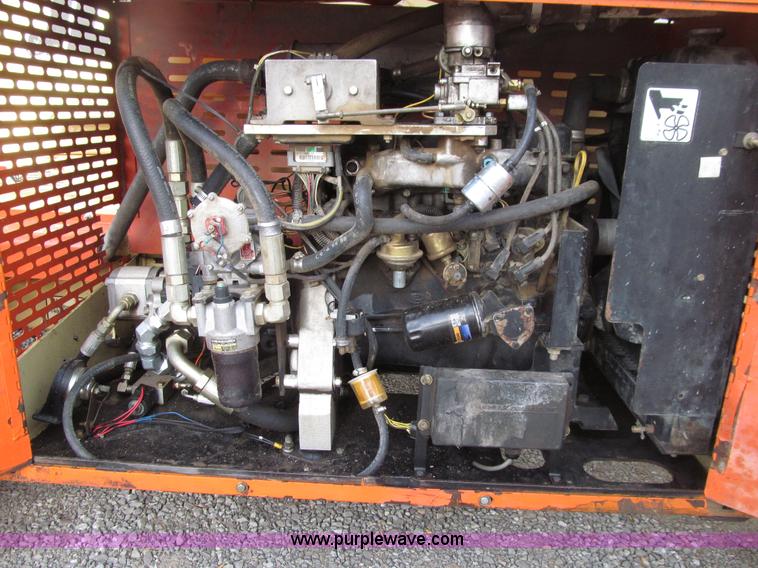 image for item E4639 2000 JLG 33RTS scissor lift