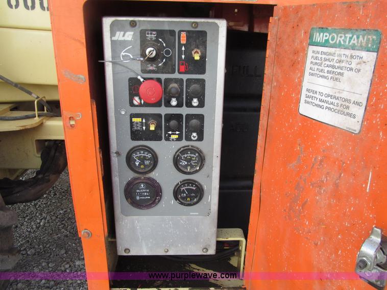 image for item E4639 2000 JLG 33RTS scissor lift