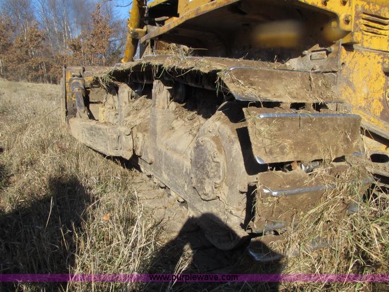 image for item E4642 1972 Caterpillar D7F dozer