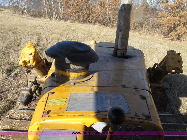 image for item E4642 1972 Caterpillar D7F dozer