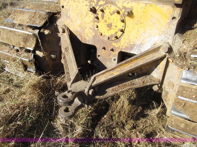 image for item E4642 1972 Caterpillar D7F dozer