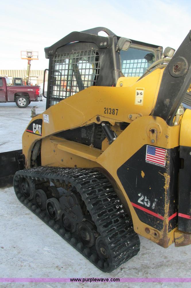 image for item E5232 2003 Caterpillar 257 track skid steer