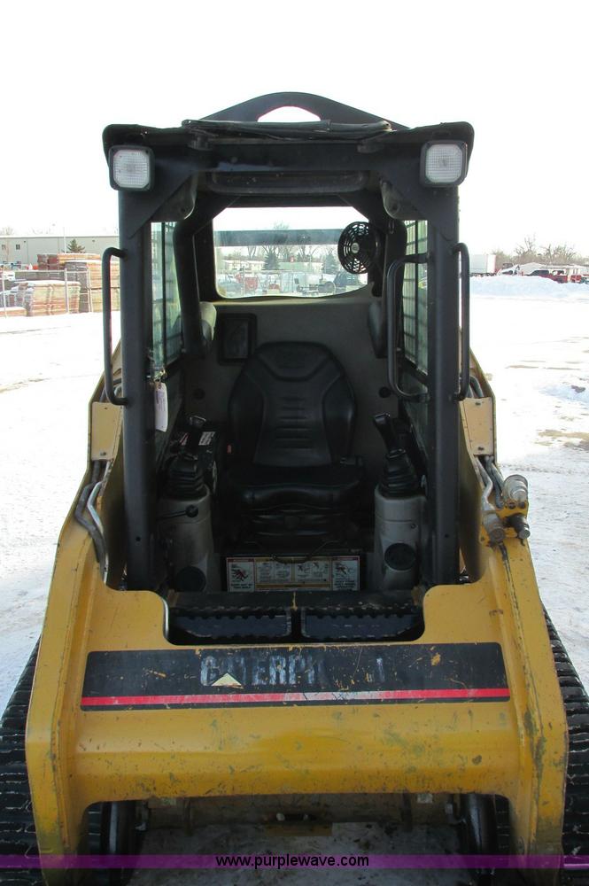 image for item E5232 2003 Caterpillar 257 track skid steer