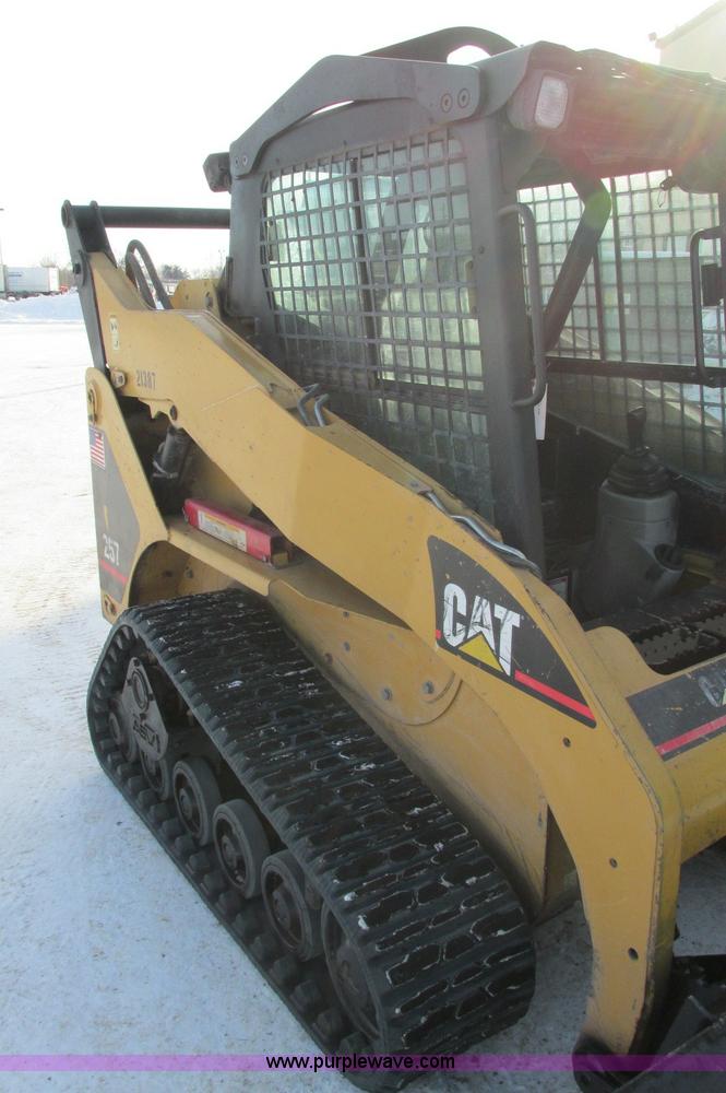 image for item E5232 2003 Caterpillar 257 track skid steer