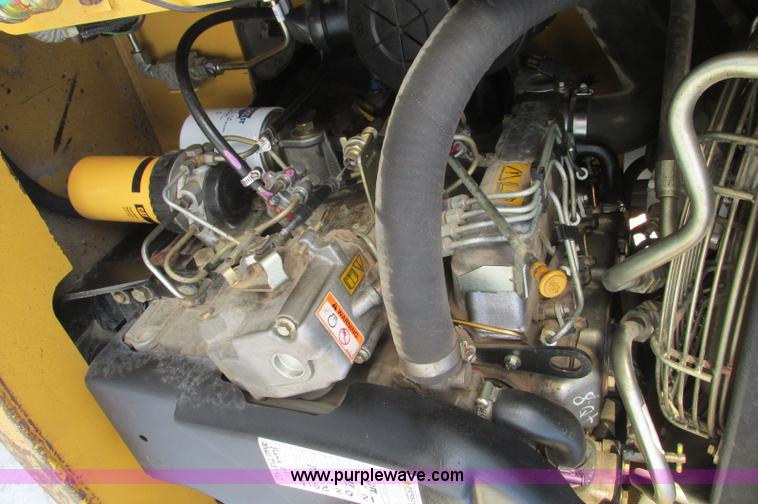 image for item E5232 2003 Caterpillar 257 track skid steer