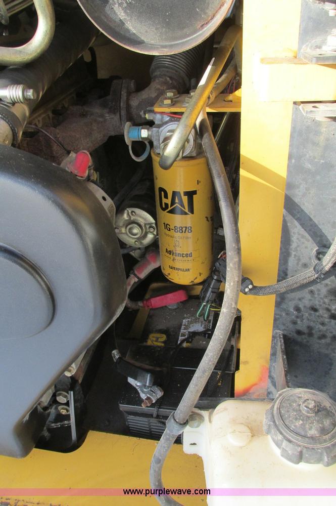 image for item E5232 2003 Caterpillar 257 track skid steer