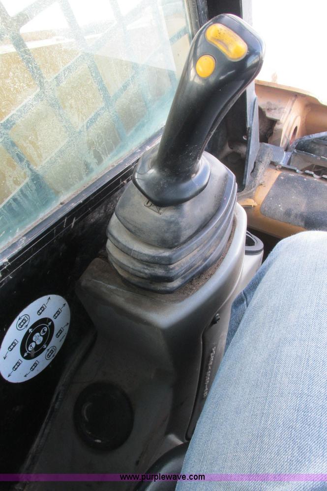 image for item E5232 2003 Caterpillar 257 track skid steer