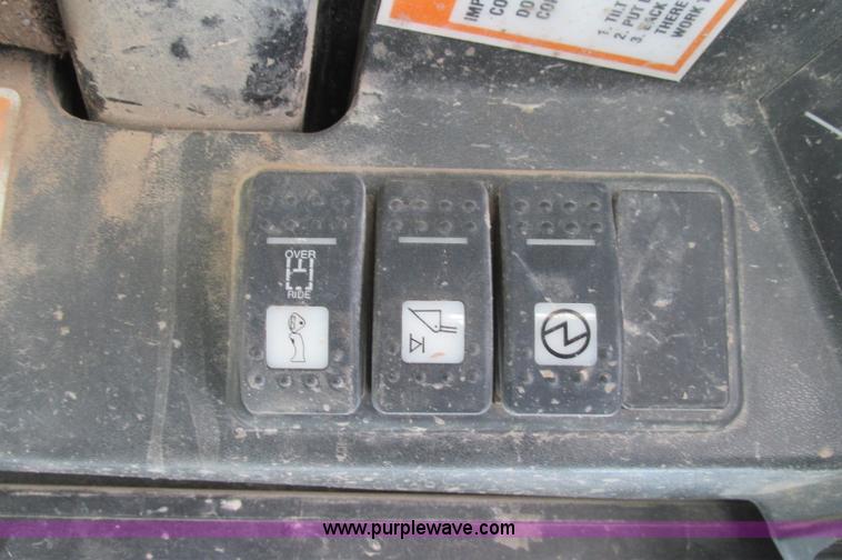 image for item E5232 2003 Caterpillar 257 track skid steer