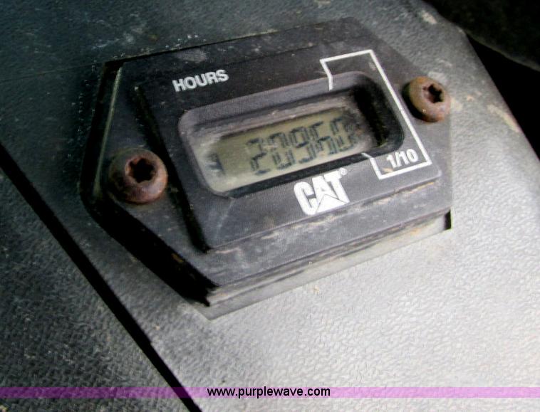 image for item E5232 2003 Caterpillar 257 track skid steer