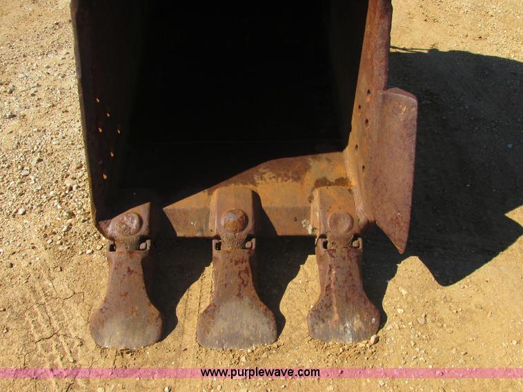 image for item E7406 1995 Kobelco SK400LC Mark IV excavator