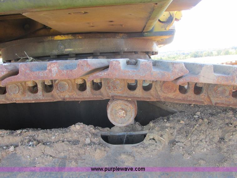 image for item E7406 1995 Kobelco SK400LC Mark IV excavator