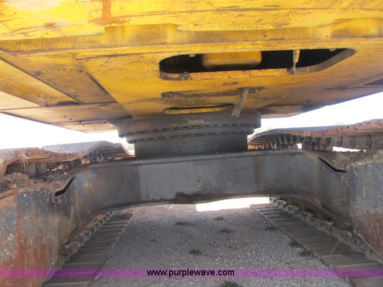 image for item E7406 1995 Kobelco SK400LC Mark IV excavator