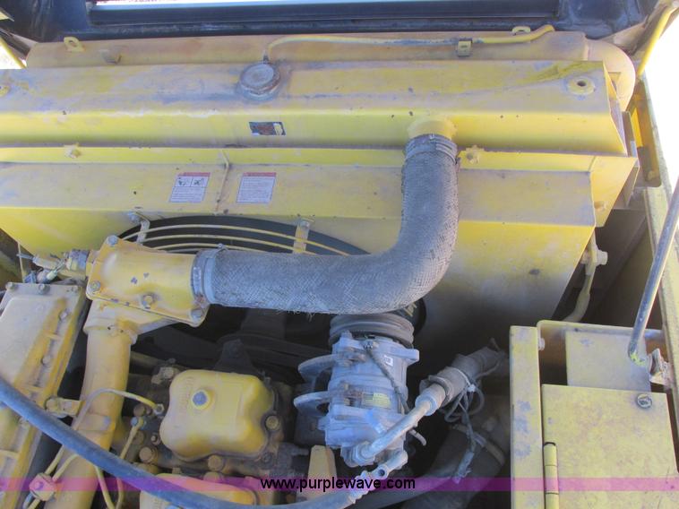 image for item E7406 1995 Kobelco SK400LC Mark IV excavator