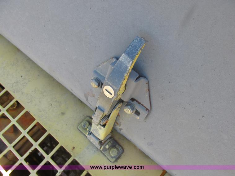 image for item E7406 1995 Kobelco SK400LC Mark IV excavator