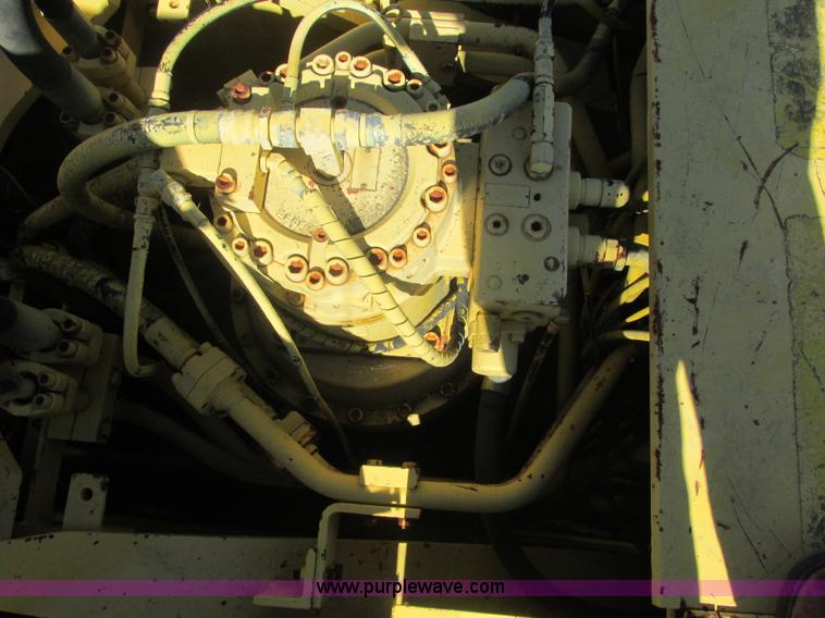 image for item E7406 1995 Kobelco SK400LC Mark IV excavator