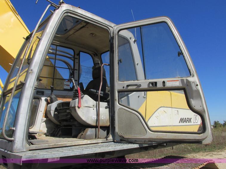 image for item E7406 1995 Kobelco SK400LC Mark IV excavator