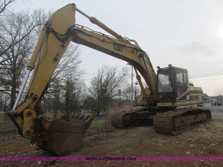 image for item E7407 1994 Caterpillar 322L excavator