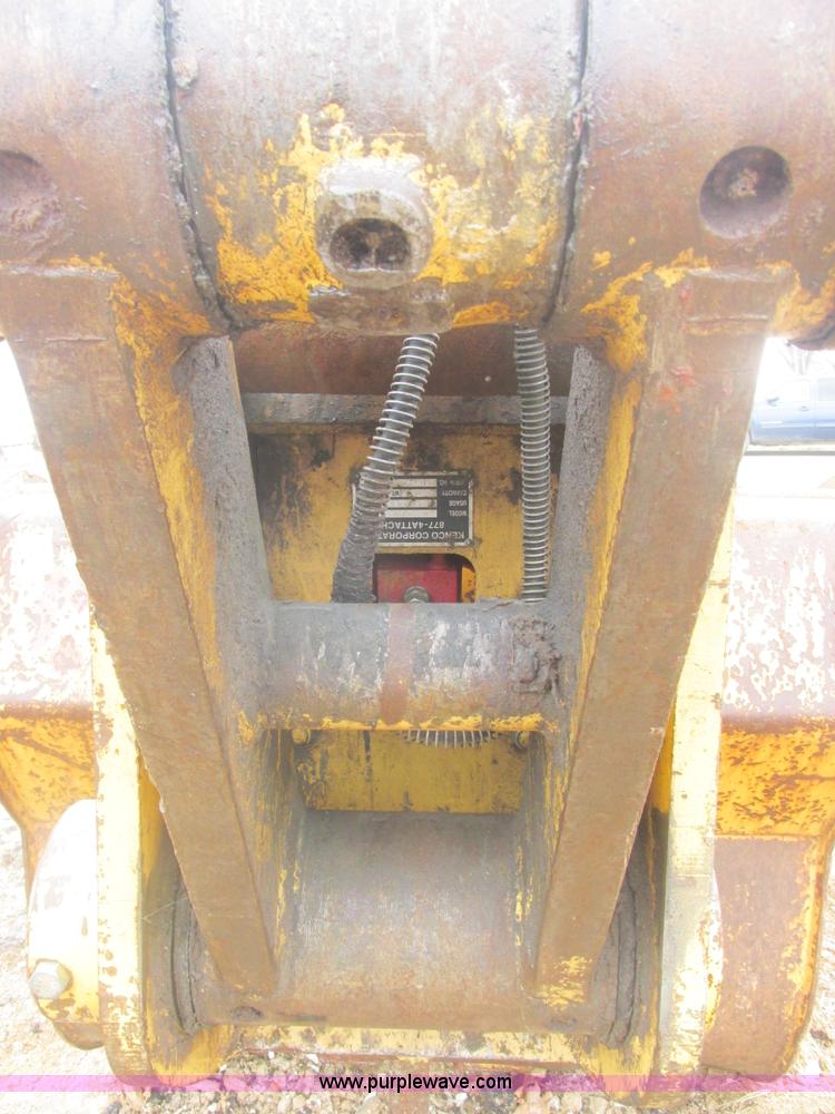 image for item E7407 1994 Caterpillar 322L excavator