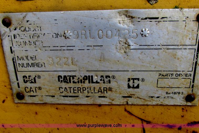 image for item E7407 1994 Caterpillar 322L excavator