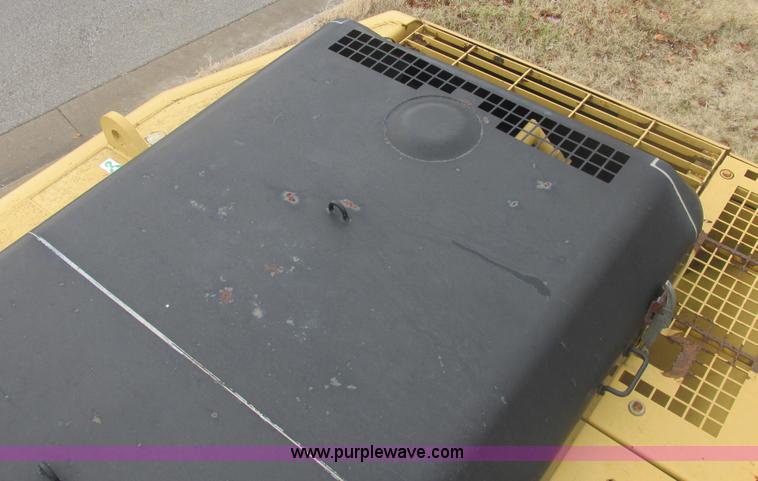 image for item E7407 1994 Caterpillar 322L excavator