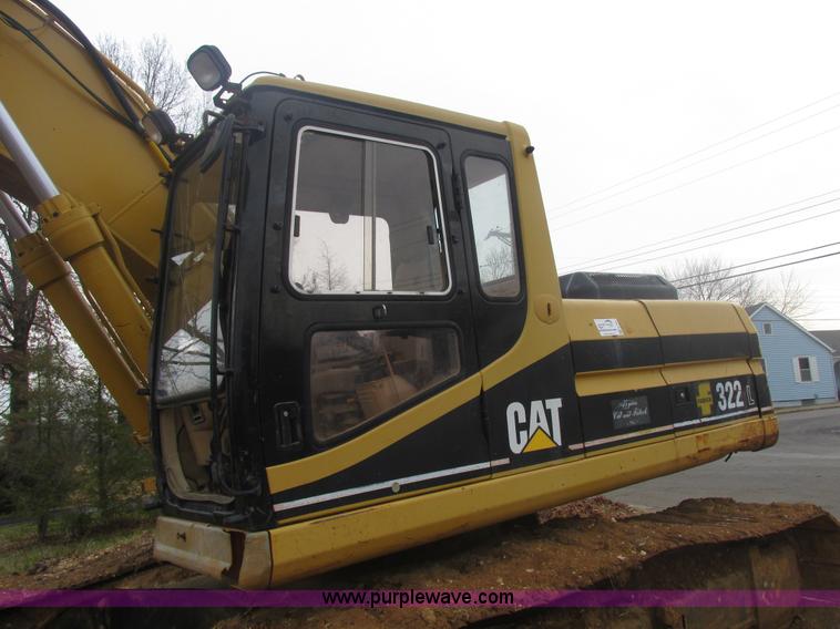 image for item E7407 1994 Caterpillar 322L excavator