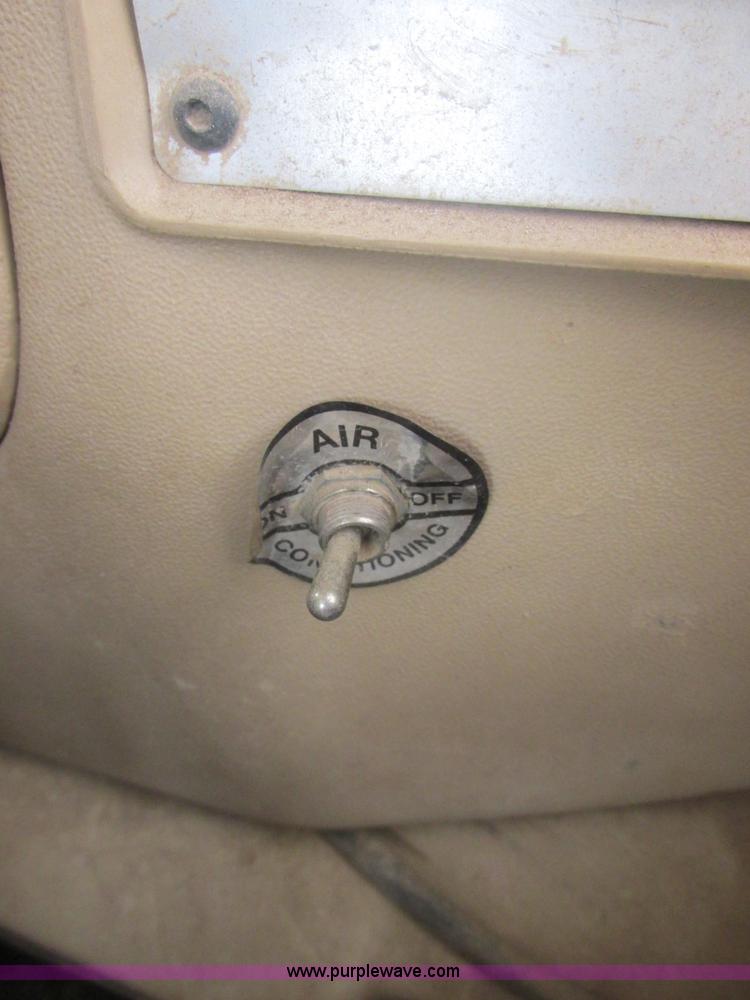 image for item E7407 1994 Caterpillar 322L excavator