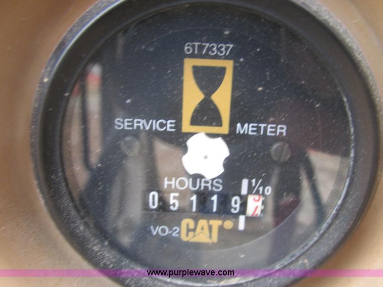 image for item E7407 1994 Caterpillar 322L excavator