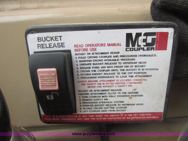 image for item E7407 1994 Caterpillar 322L excavator