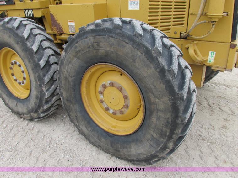 image for item F5459 1995 Caterpillar 120H articulated motor grader
