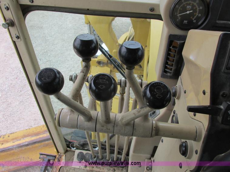 image for item F5459 1995 Caterpillar 120H articulated motor grader