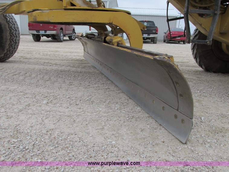 image for item F5459 1995 Caterpillar 120H articulated motor grader