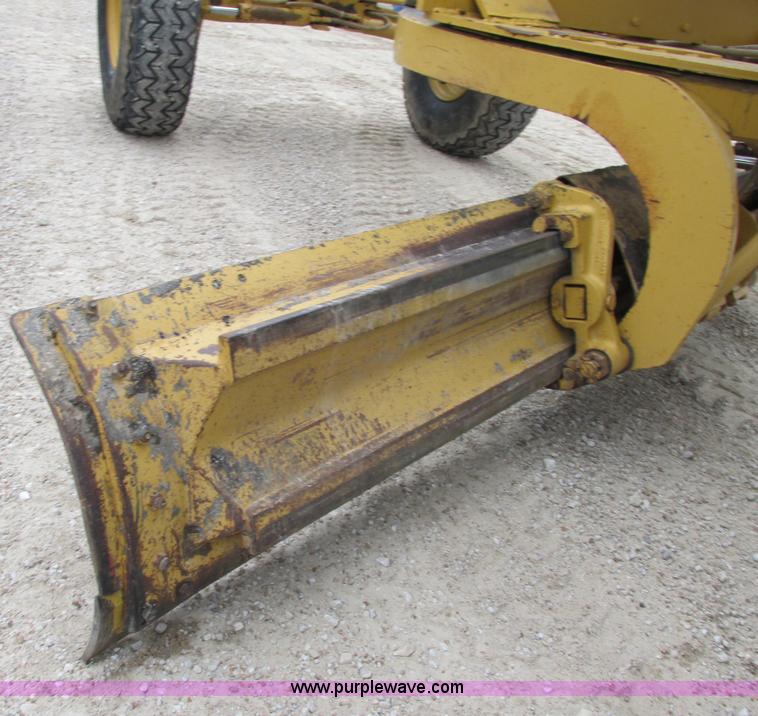 image for item F5459 1995 Caterpillar 120H articulated motor grader