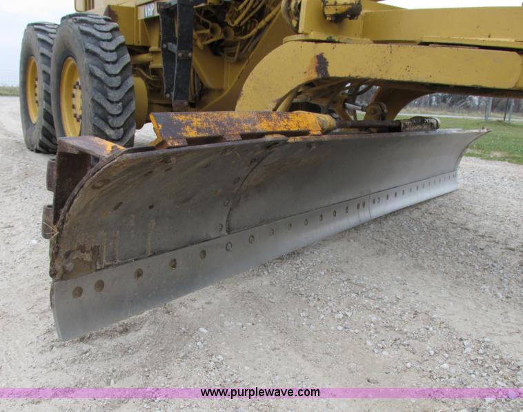 image for item F5459 1995 Caterpillar 120H articulated motor grader