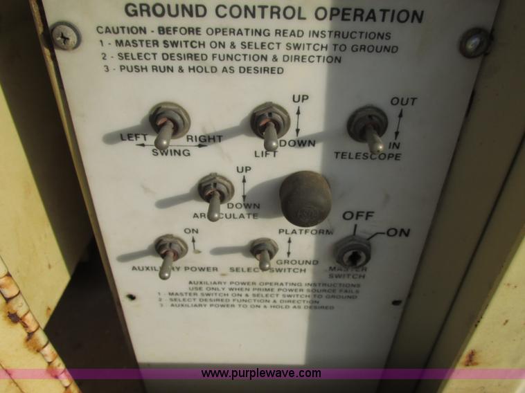 image for item F5461 1989 JLG 33HA articulated electric boom lift