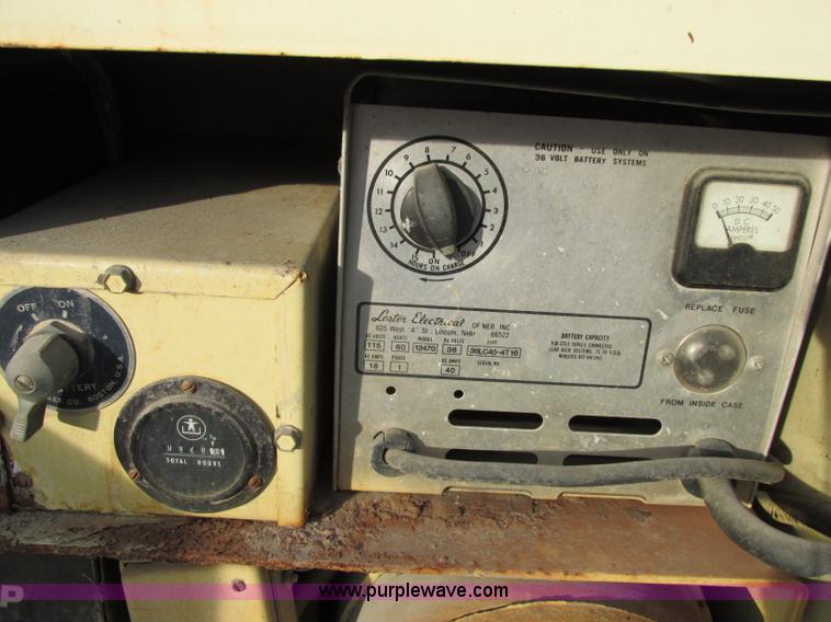 image for item F5461 1989 JLG 33HA articulated electric boom lift