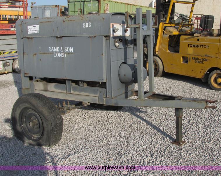 image for item F5462 Lincoln SA200 welder