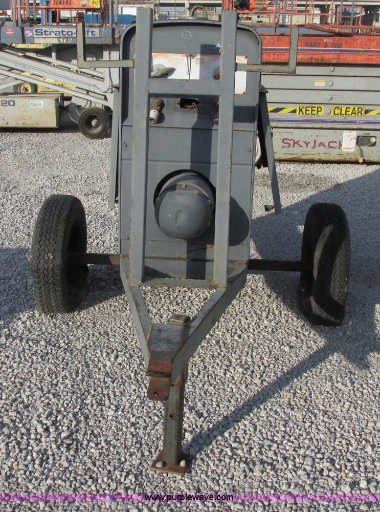 image for item F5462 Lincoln SA200 welder