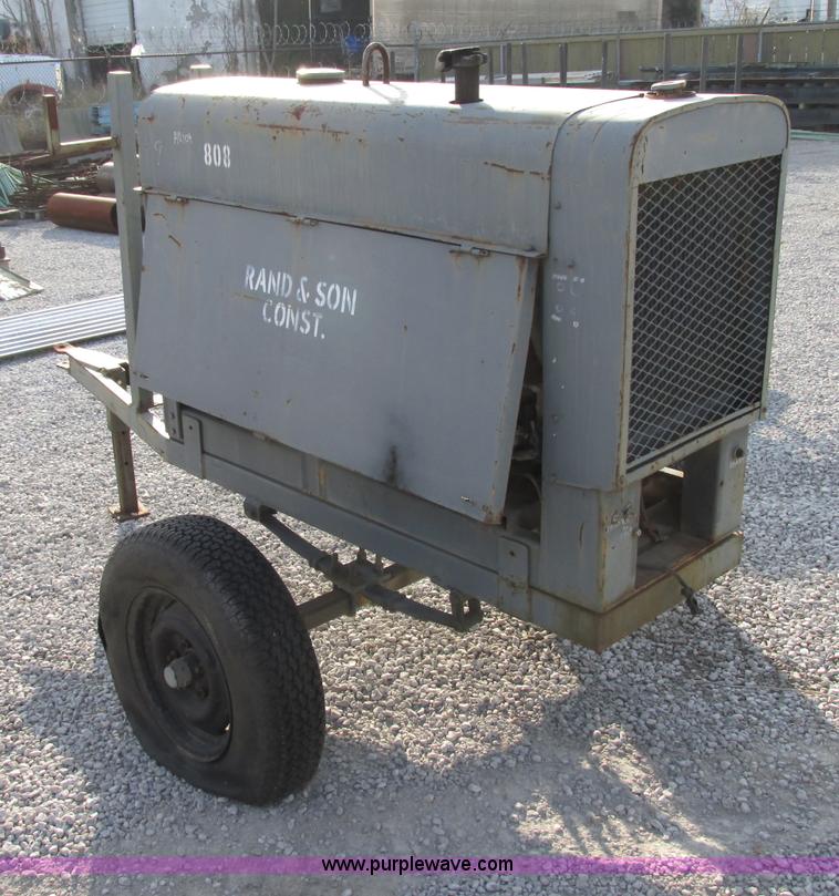 image for item F5462 Lincoln SA200 welder