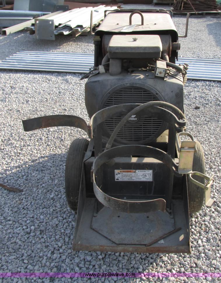 image for item F5463 Bobcat 225 G Plus welder generator