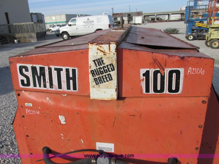 image for item F5464 Smith 100D air compressor
