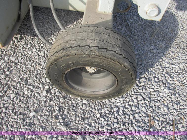 image for item F5465 Strato Lift 8RX SRX-20 scissor lift